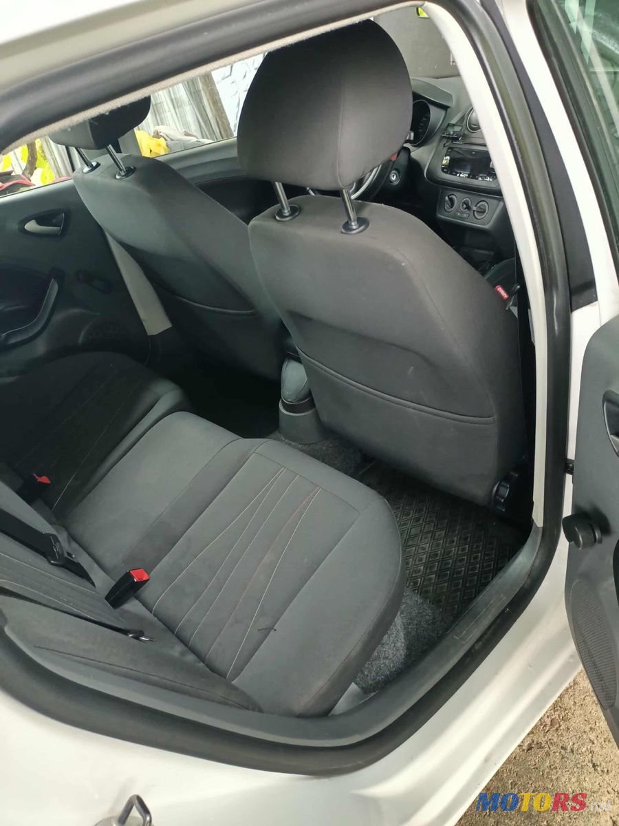 2011' SEAT Ibiza photo #3