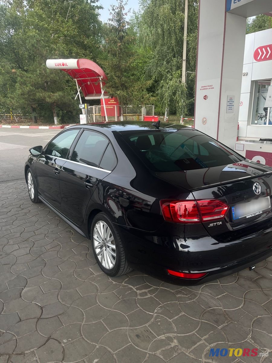 2013' Volkswagen Jetta photo #3