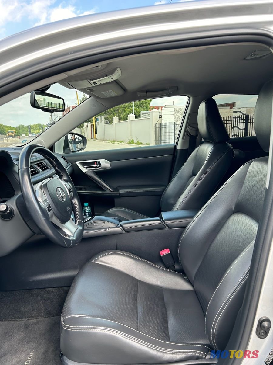 2013' Lexus Ct Series photo #6