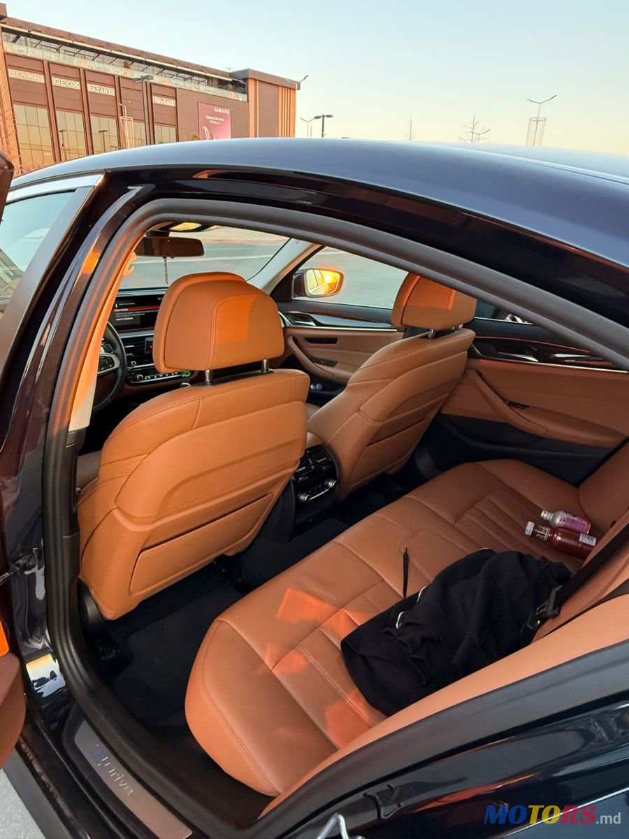 2017' BMW 5 Series photo #5