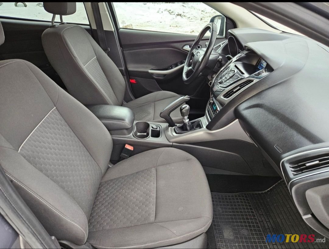 2013' Ford Focus photo #3