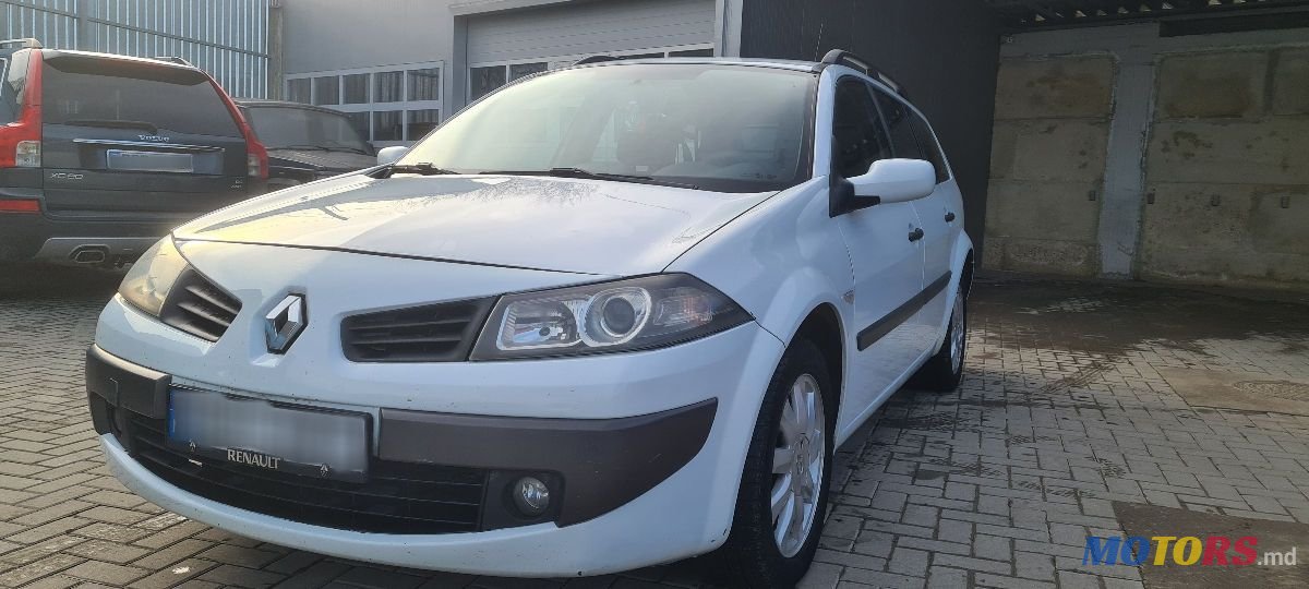 2008' Renault Megane photo #1