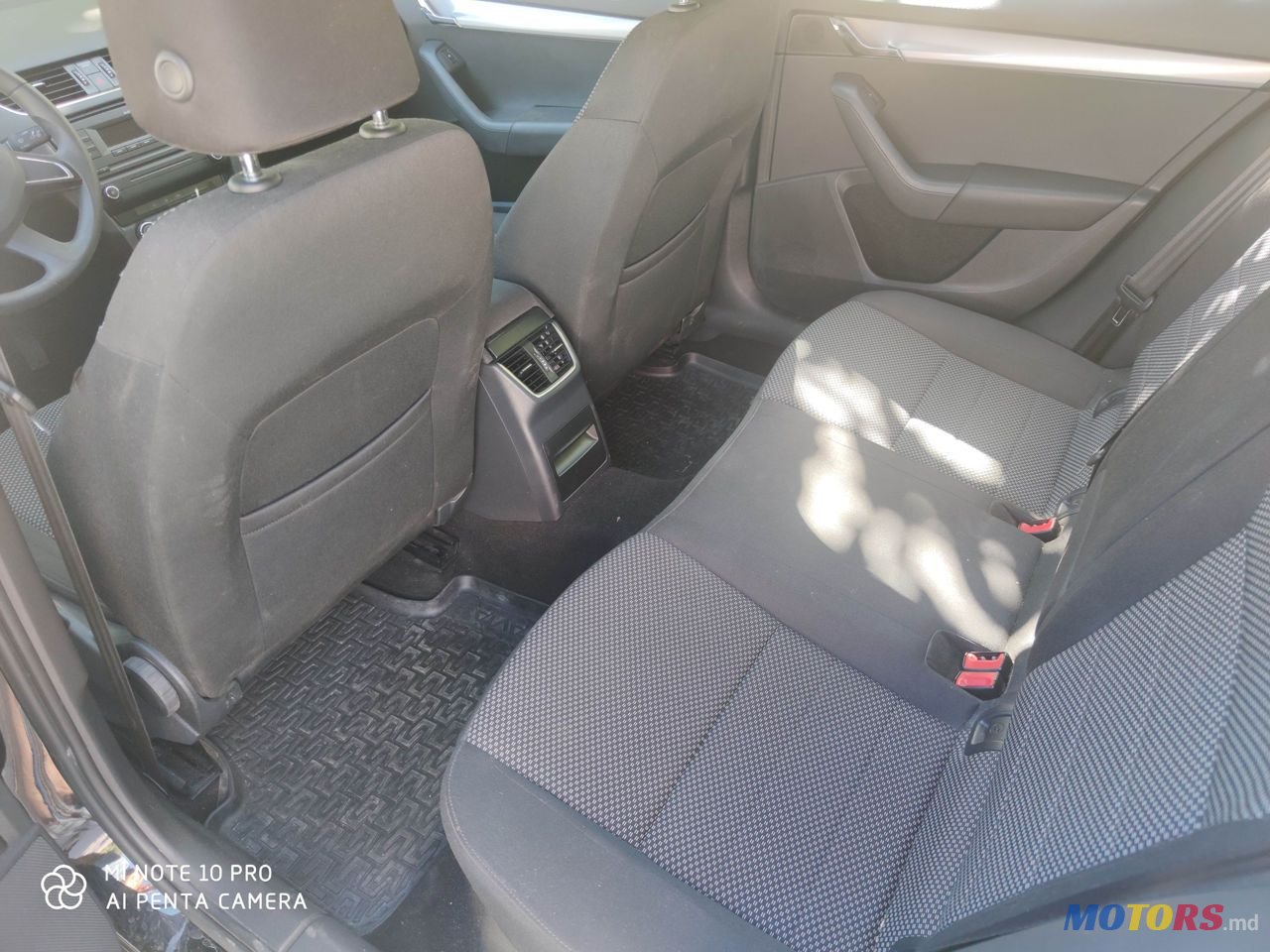 2013' Skoda Octavia photo #6