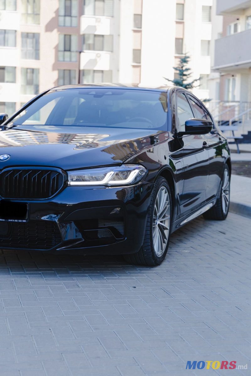 2018' BMW 5 Series photo #3