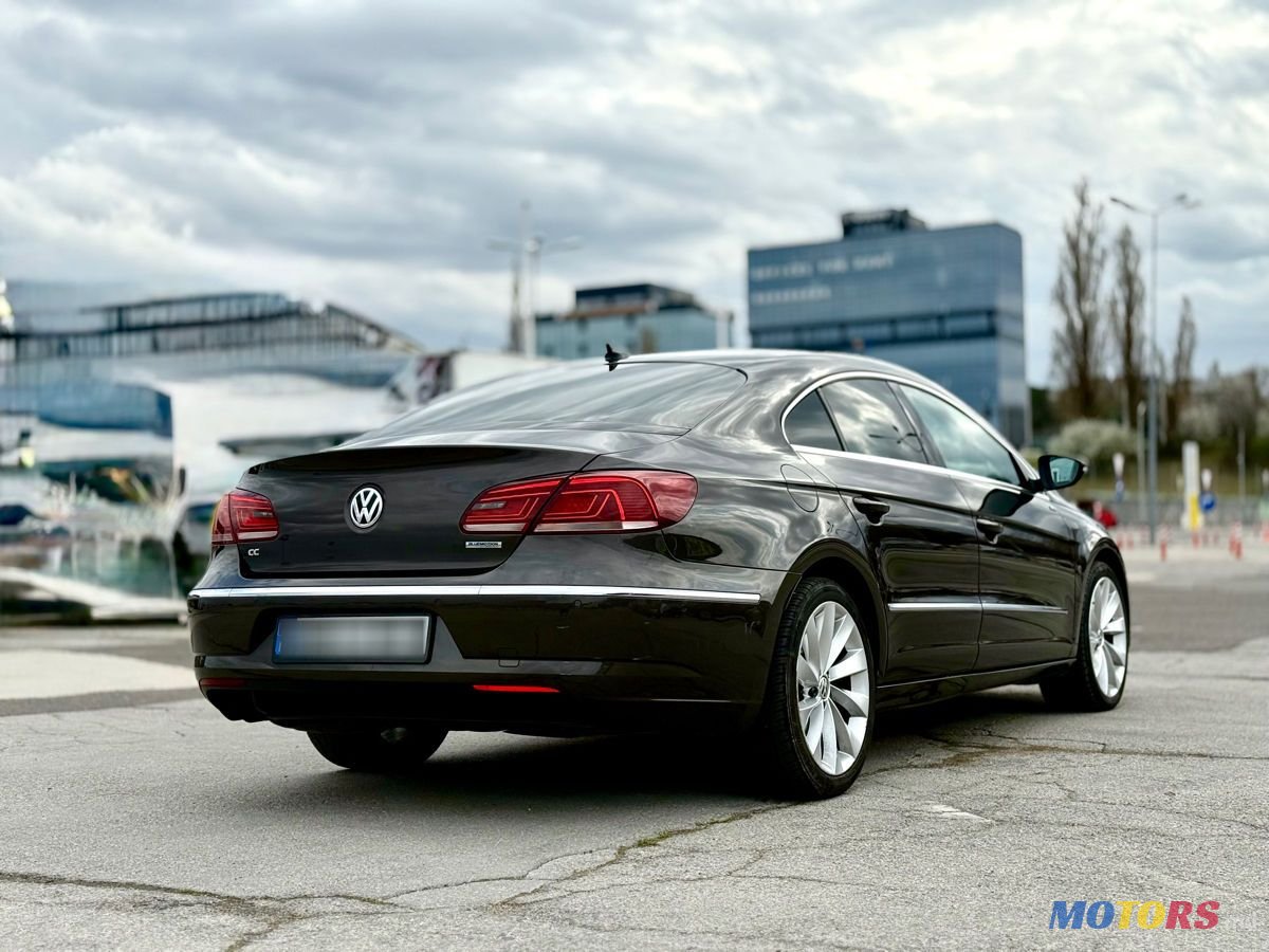 2014' Volkswagen Passat photo #6