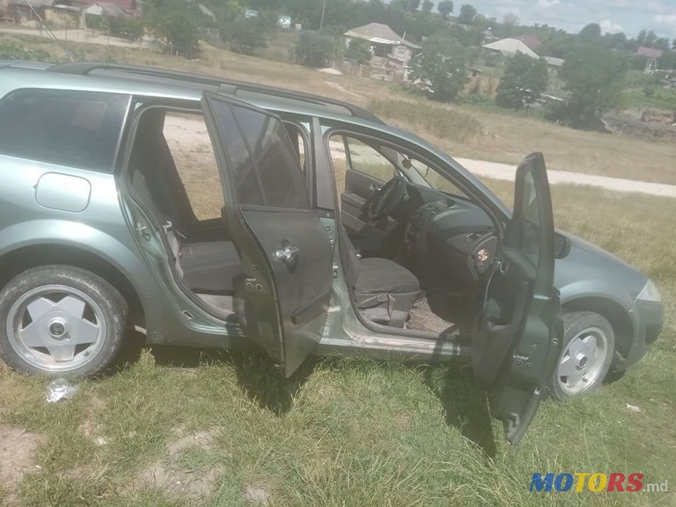 2005' Renault Megane photo #2