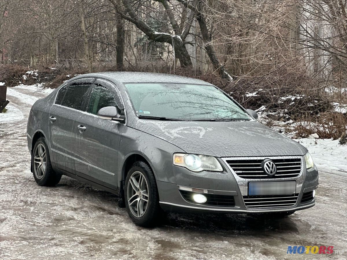 2007' Volkswagen Passat photo #2