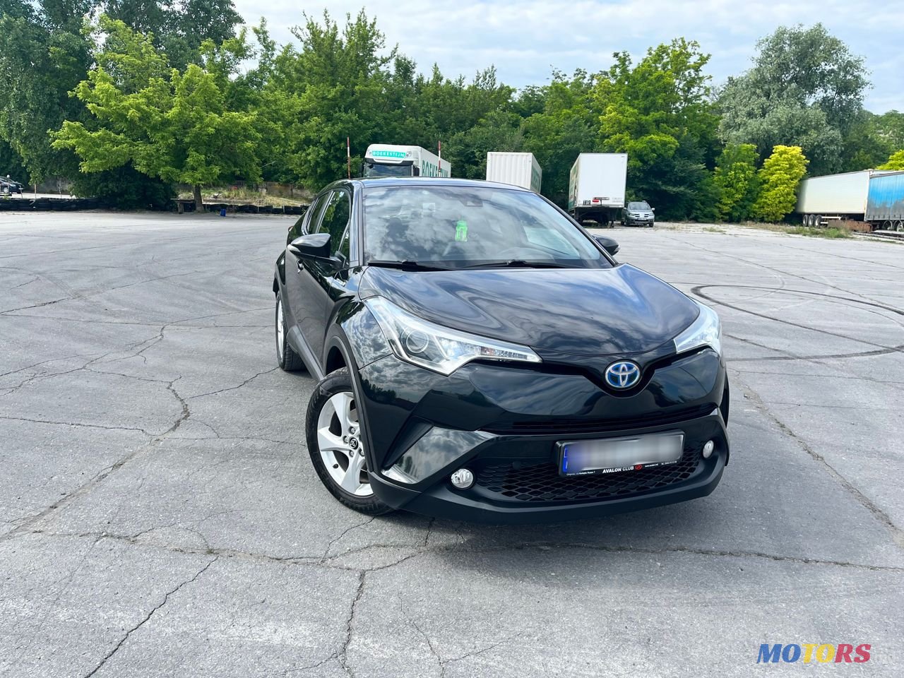 2016' Toyota C-HR photo #2