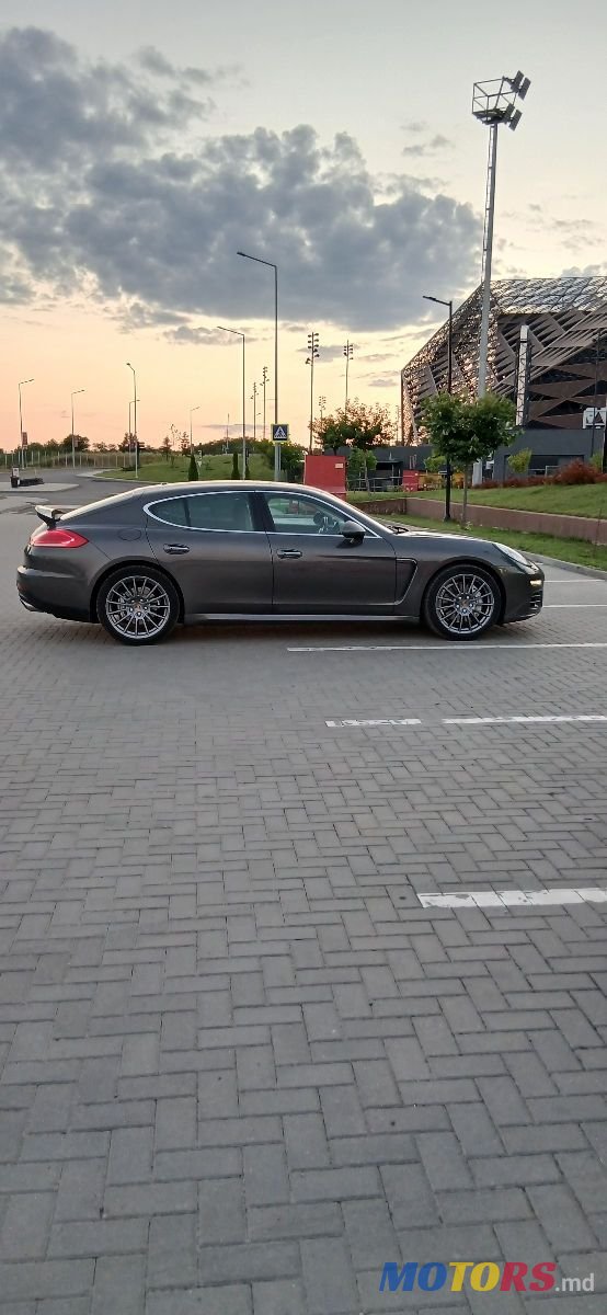 2015' Porsche Panamera photo #6