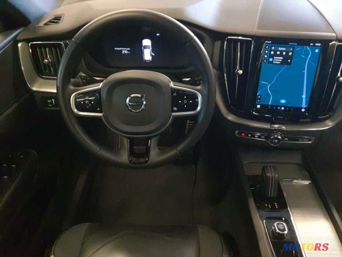 2022' Volvo XC60 photo #3
