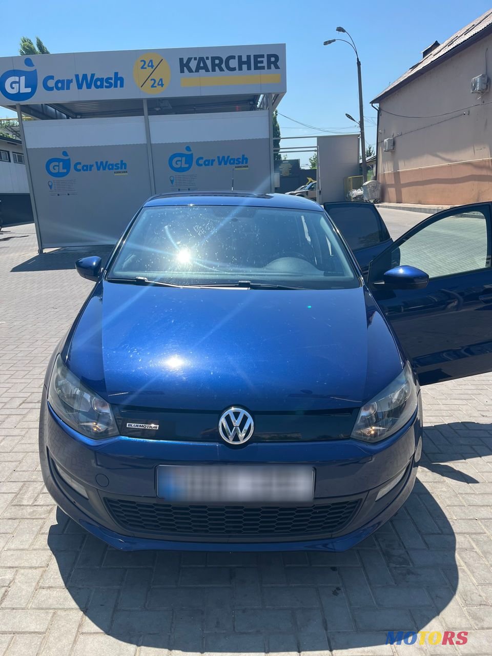 2014' Volkswagen Polo photo #1