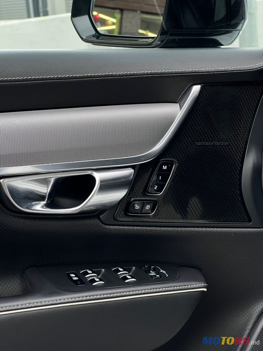 2020' Volvo S90 photo #5