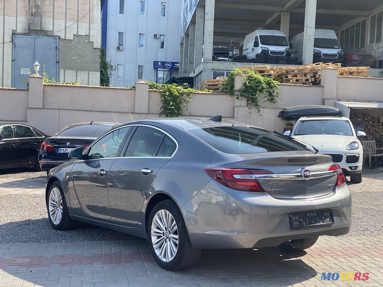 2016' Opel Insignia photo #3