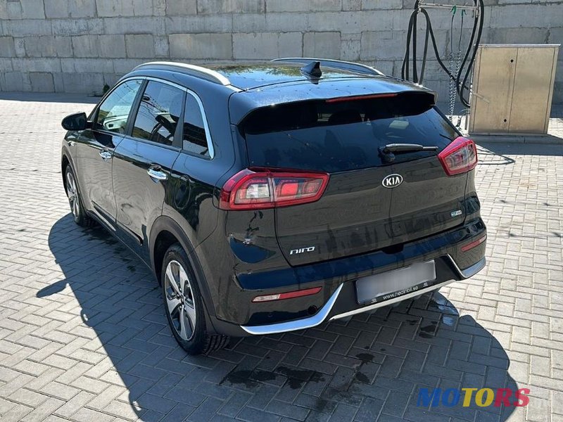 2016' Kia Niro photo #6