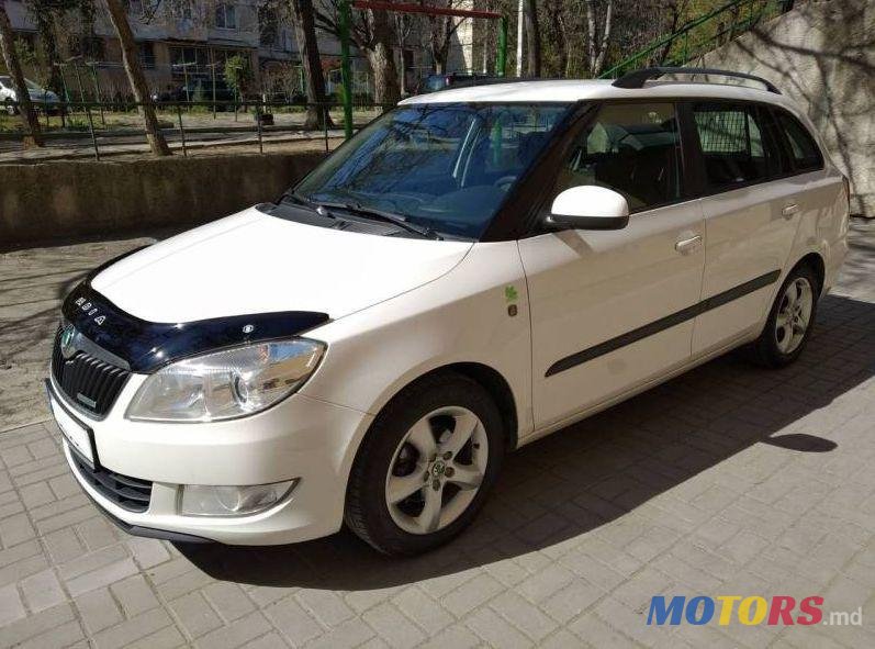 2011' Skoda Fabia photo #1