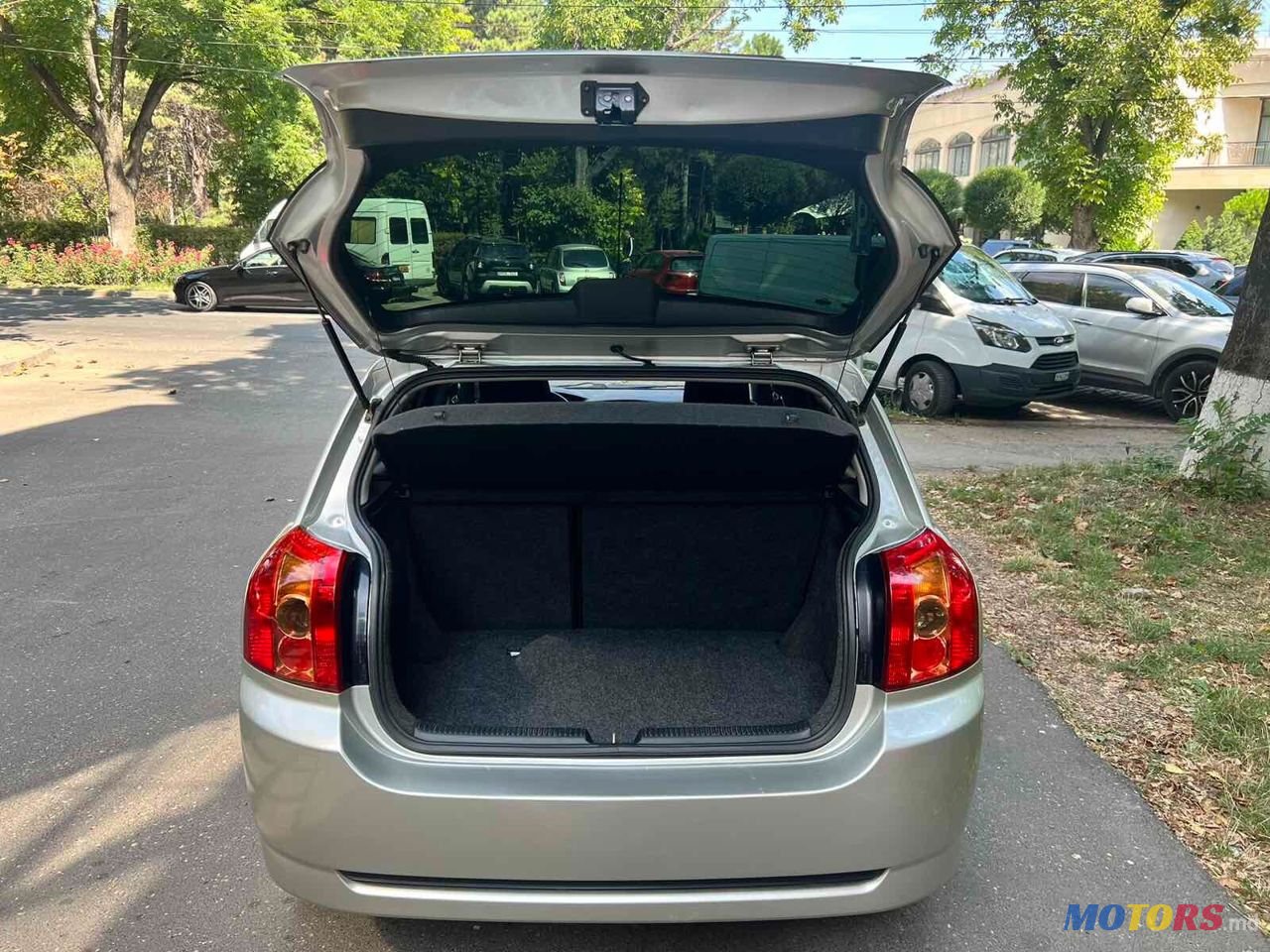 2005' Toyota Corolla photo #4