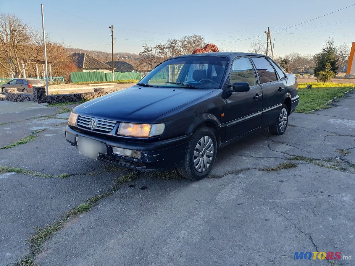1994' Volkswagen Passat photo #2