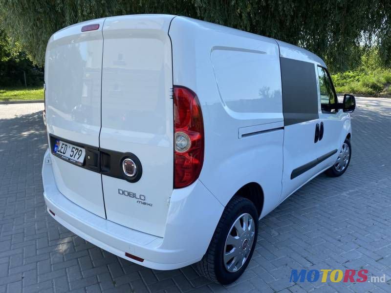 2010' Fiat Doblo photo #4