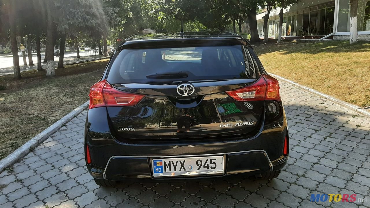 2014' Toyota Auris photo #6