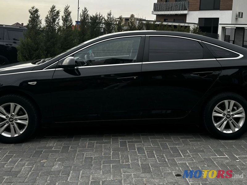 2016' Hyundai Sonata photo #4