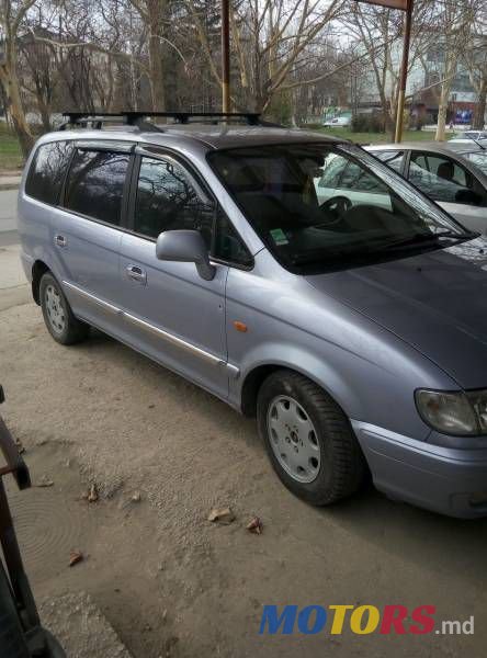 2003' Hyundai Trajet photo #1