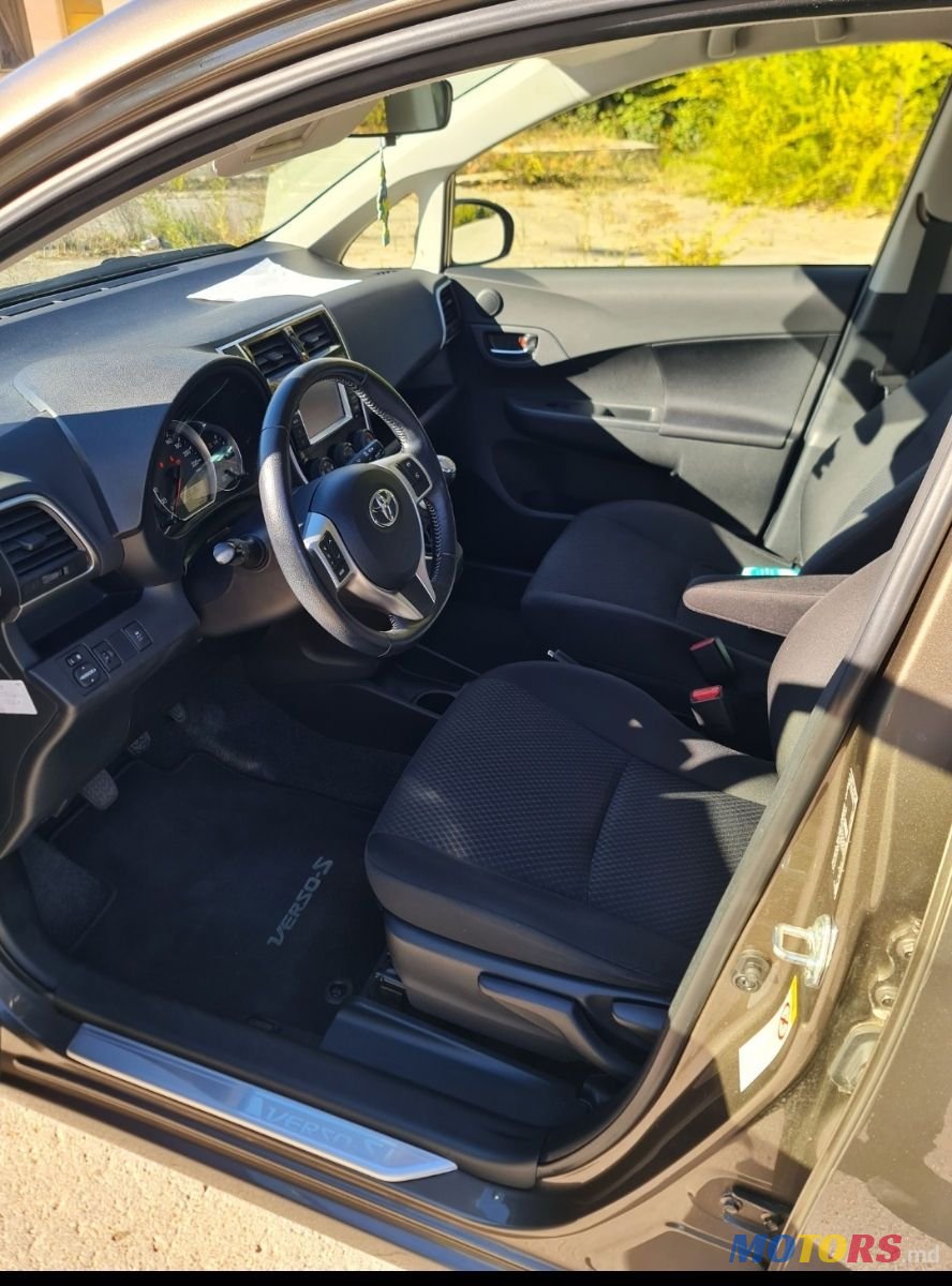 2015' Toyota Verso-S photo #4