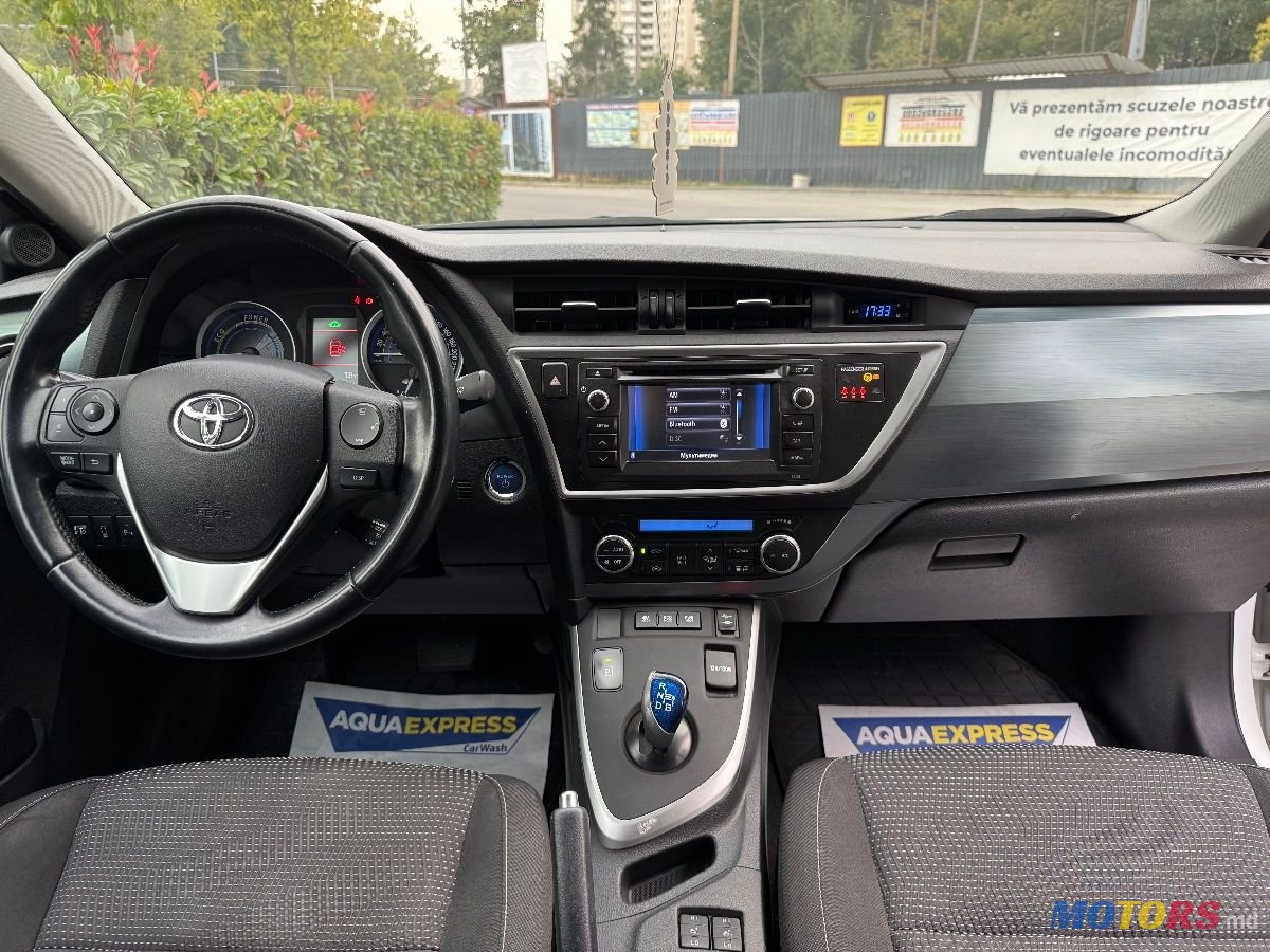 2014' Toyota Auris photo #6