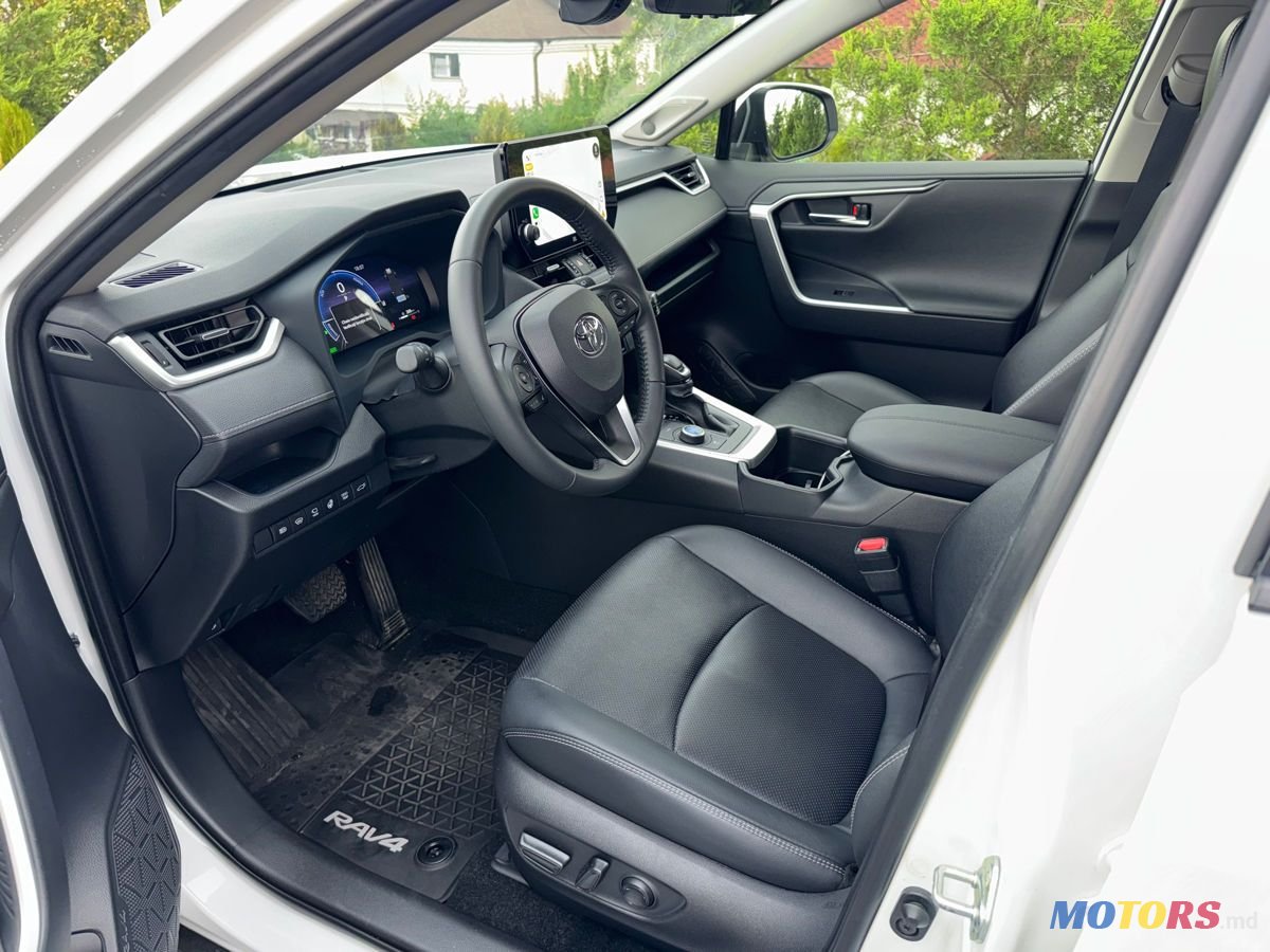 2024' Toyota RAV4 photo #4