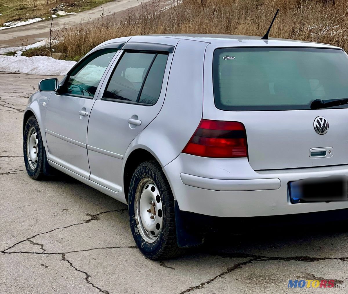 2002' Volkswagen Golf photo #4