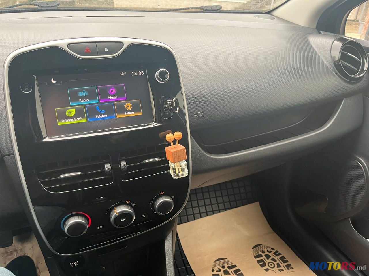 2016' Renault Clio photo #6