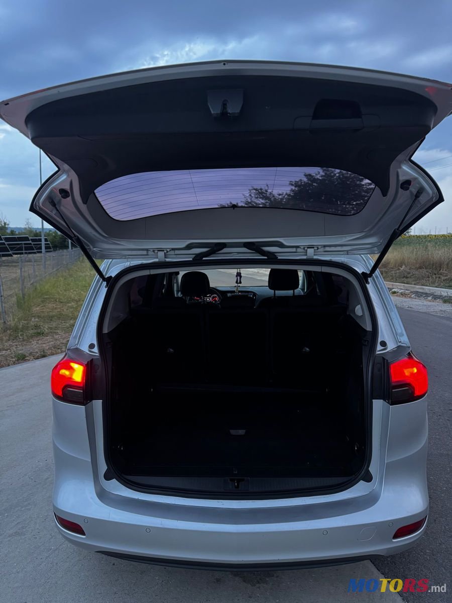2016' Opel Zafira photo #4