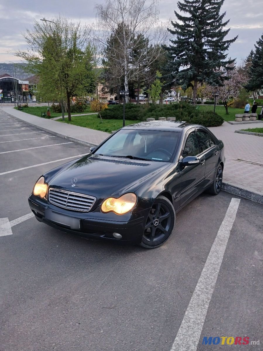 2001' Mercedes-Benz C-Class photo #1