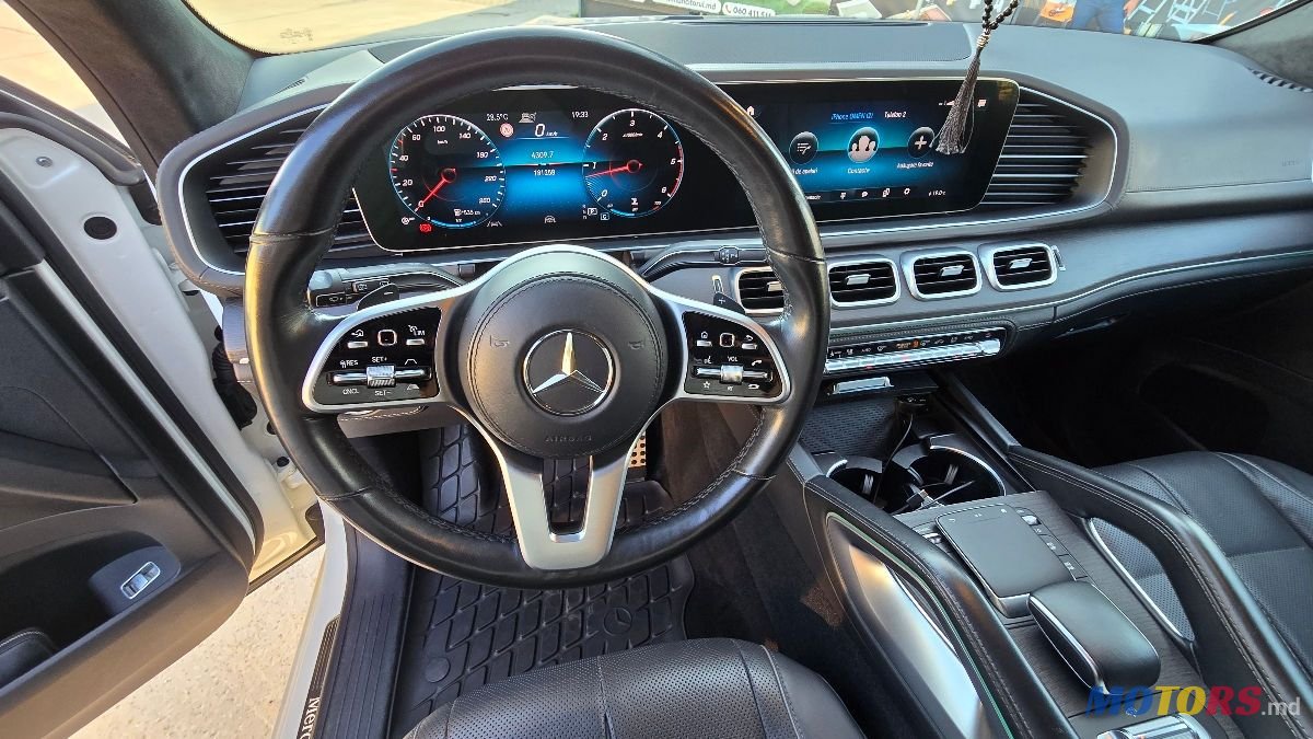 2020' Mercedes-Benz Gls-Class photo #5