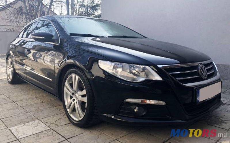 2009' Volkswagen Passat photo #1