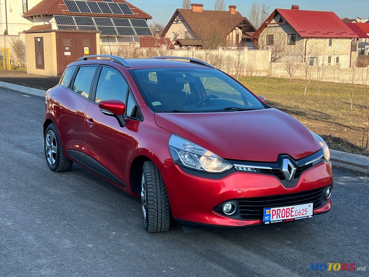 2014' Renault Clio photo #1