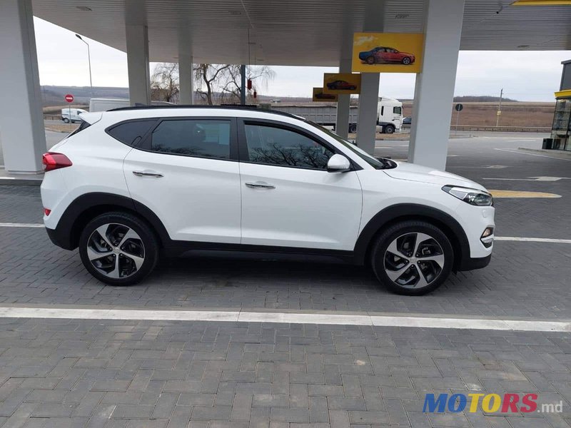 2015' Hyundai Tucson photo #3