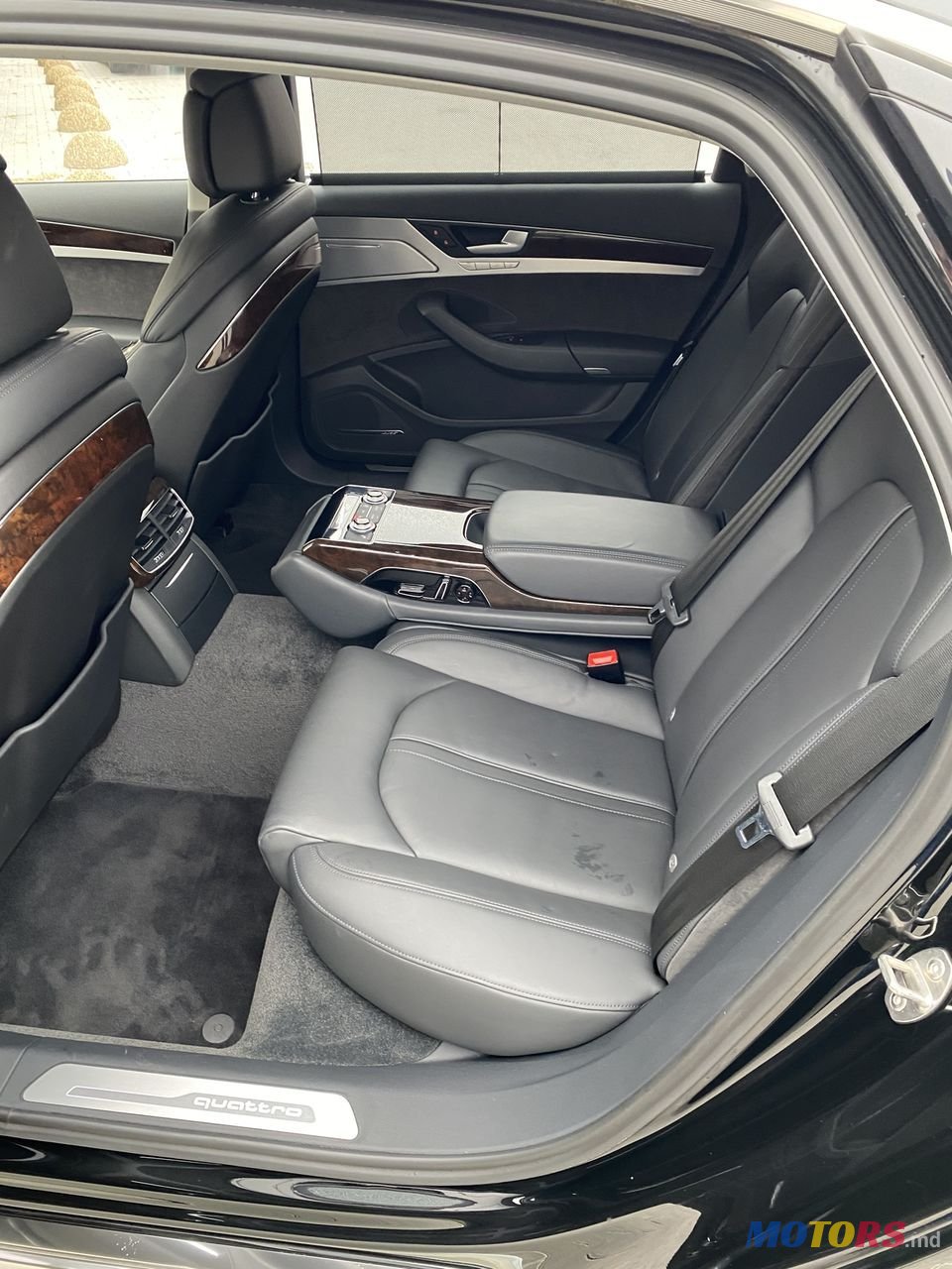 2016' Audi A8 photo #6