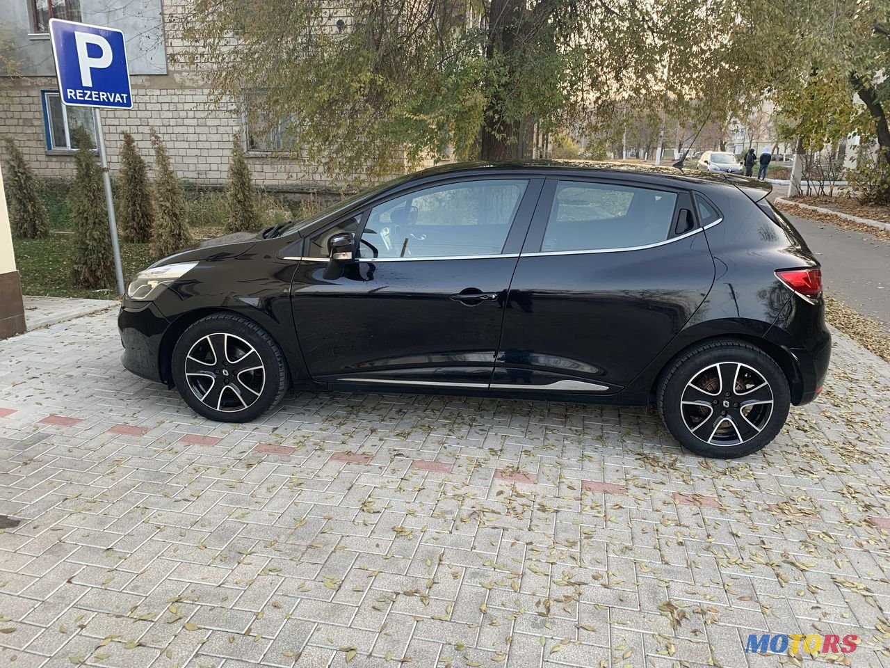 2015' Renault Clio photo #3