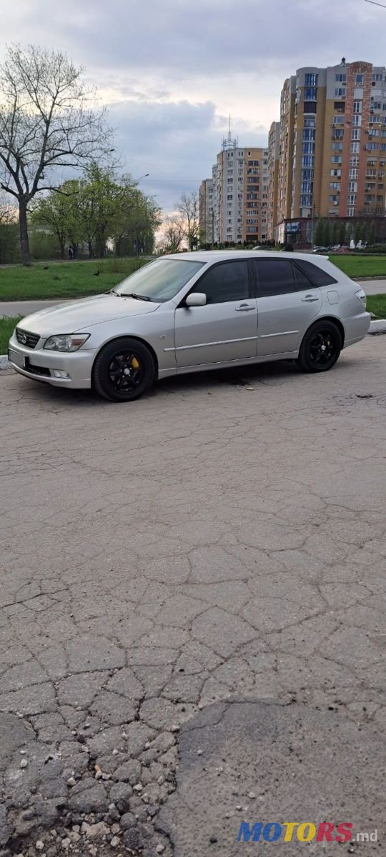 2003' Lexus Is Series photo #3