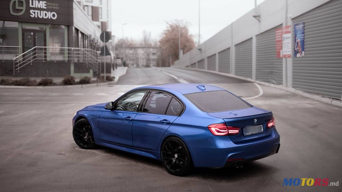 2017' BMW 3 Series photo #4