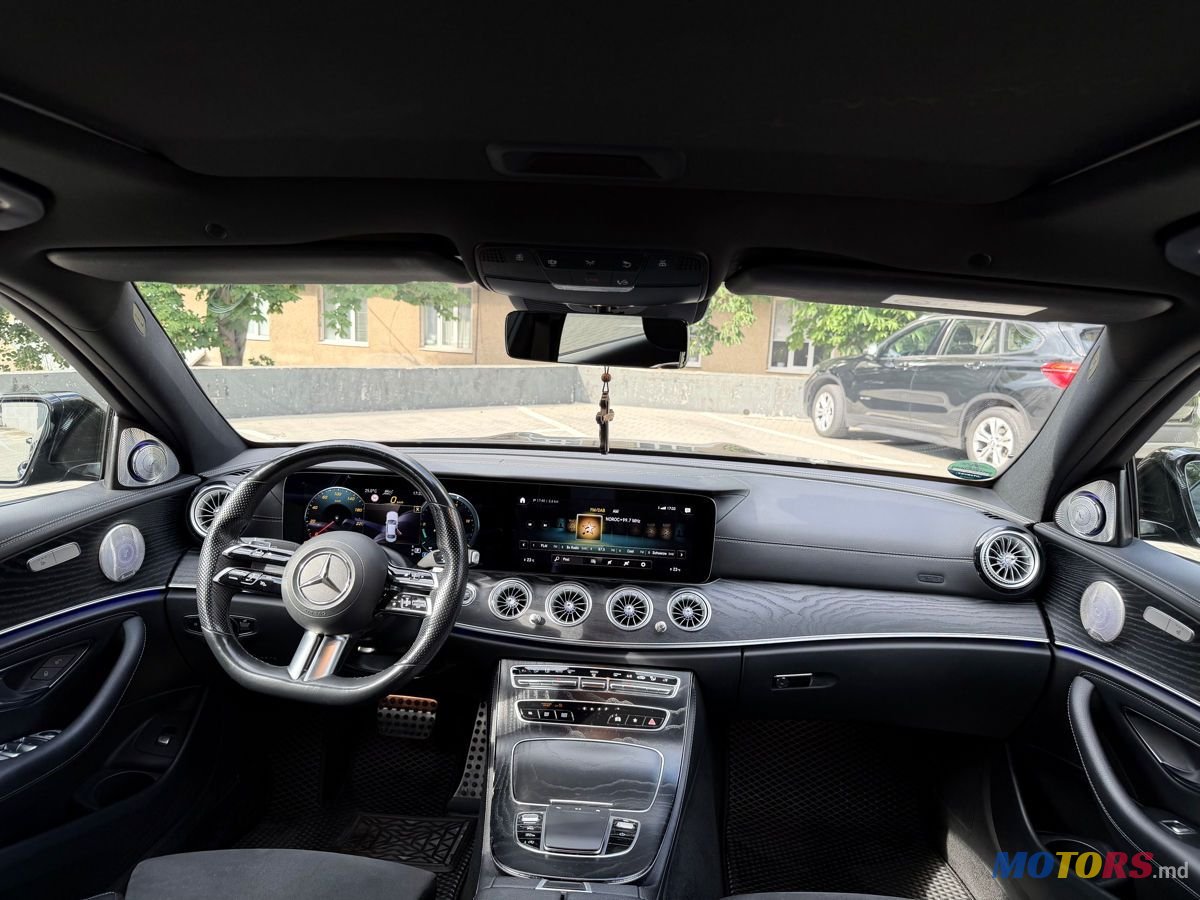 2022' Mercedes-Benz E-Class photo #6