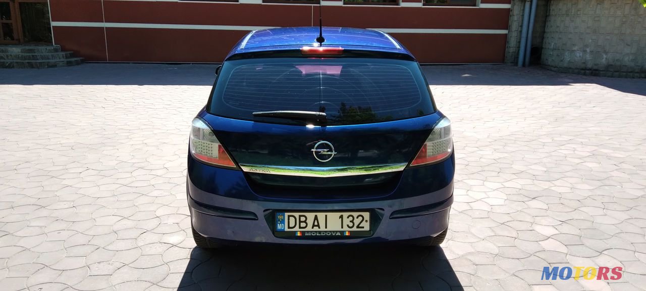 2005' Opel Astra photo #4