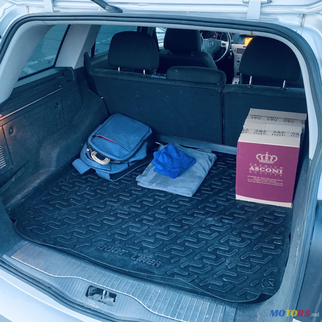 2008' Opel Astra photo #6