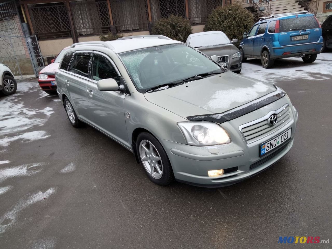 2004' Toyota Avensis photo #2
