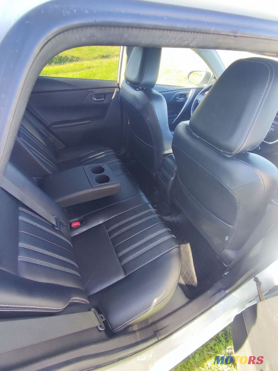 2015' Toyota Auris photo #6