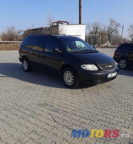 2002' Chrysler Voyager photo #1