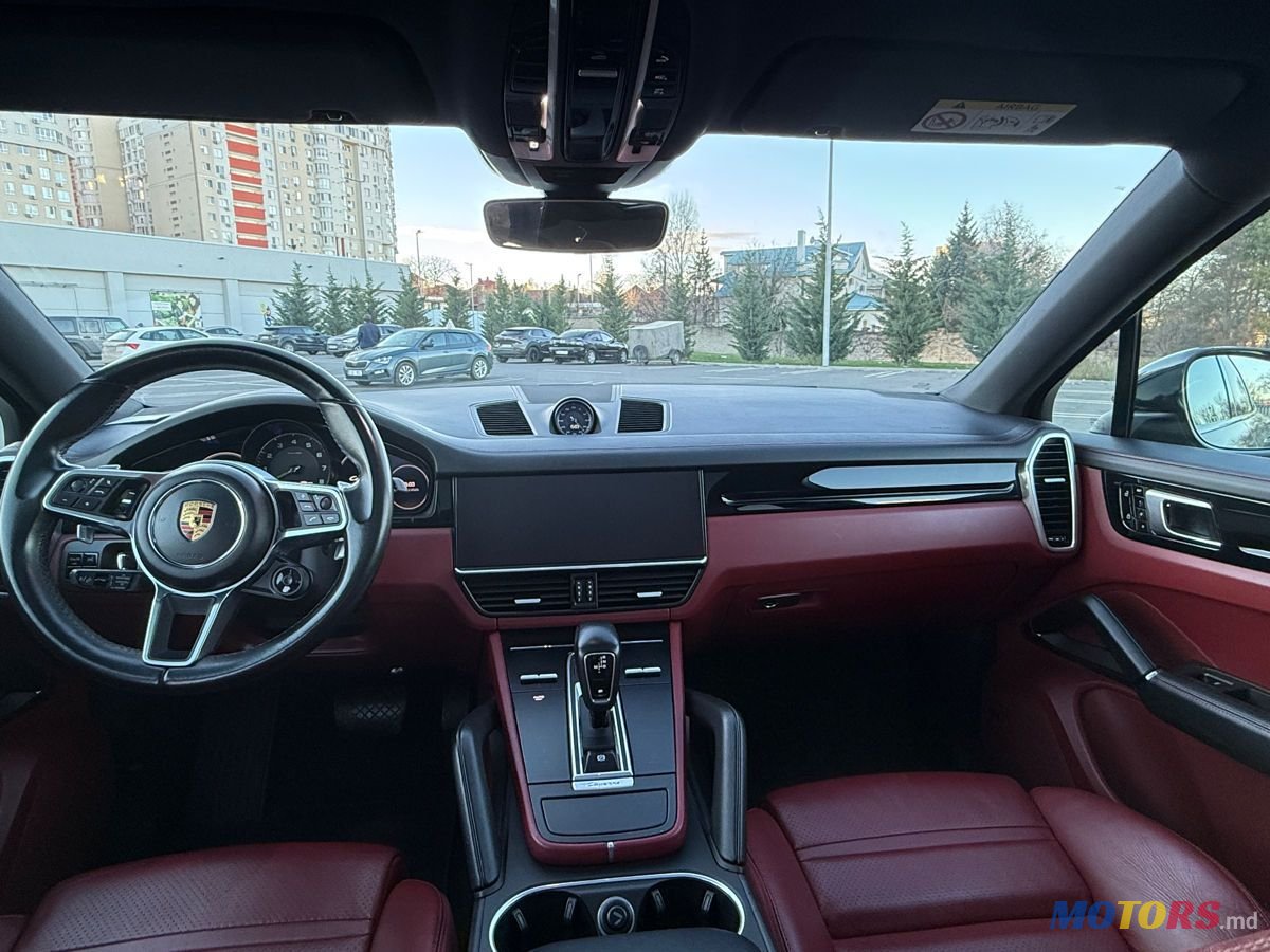 2021' Porsche Cayenne Coupe photo #5