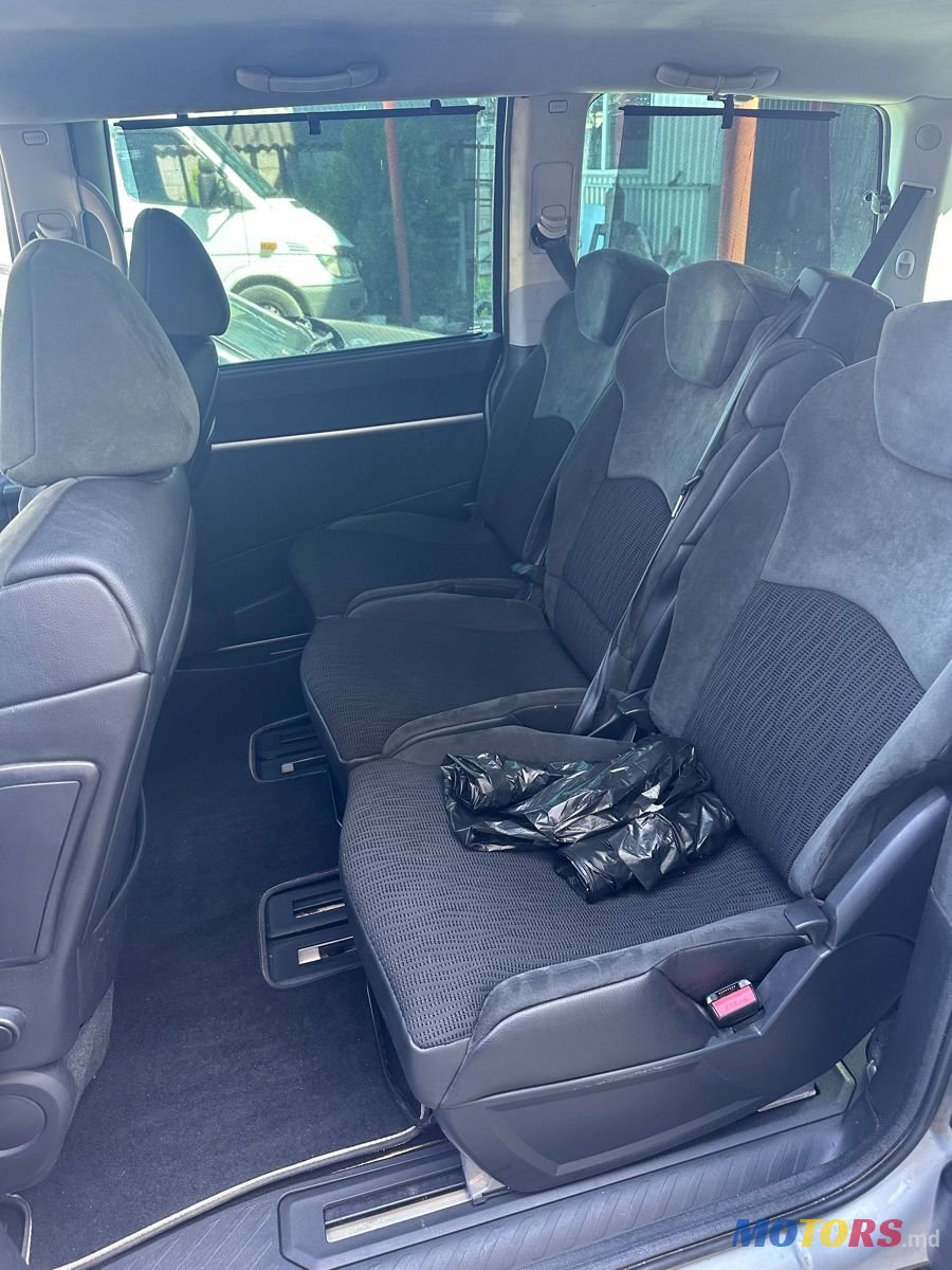 2012' Citroen C8 photo #6