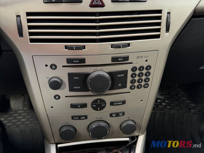 2007' Opel Astra photo #5