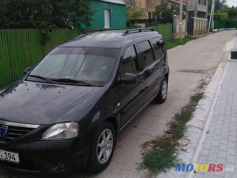 2007' Dacia Logan Mcv photo #1